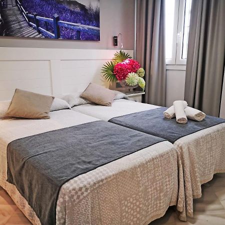Hostal Bodega Conil De La Frontera Luaran gambar