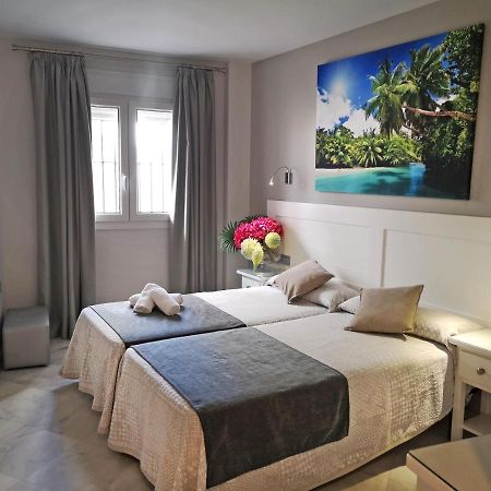 Hostal Bodega Conil De La Frontera Luaran gambar