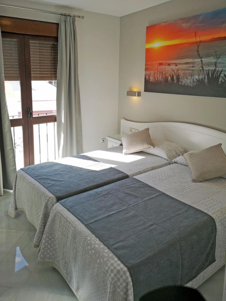 Hostal Bodega Conil De La Frontera Luaran gambar