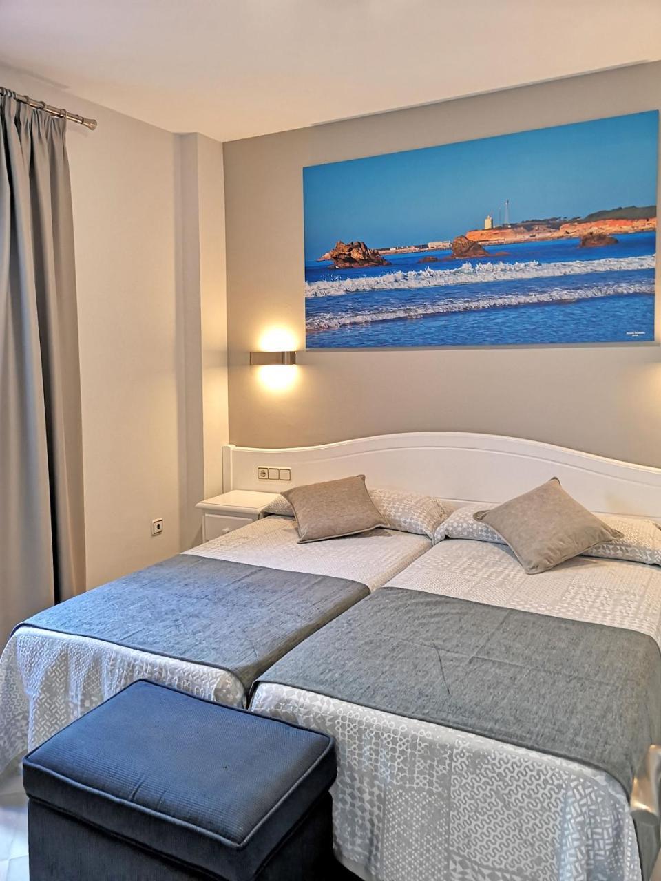 Hostal Bodega Conil De La Frontera Luaran gambar