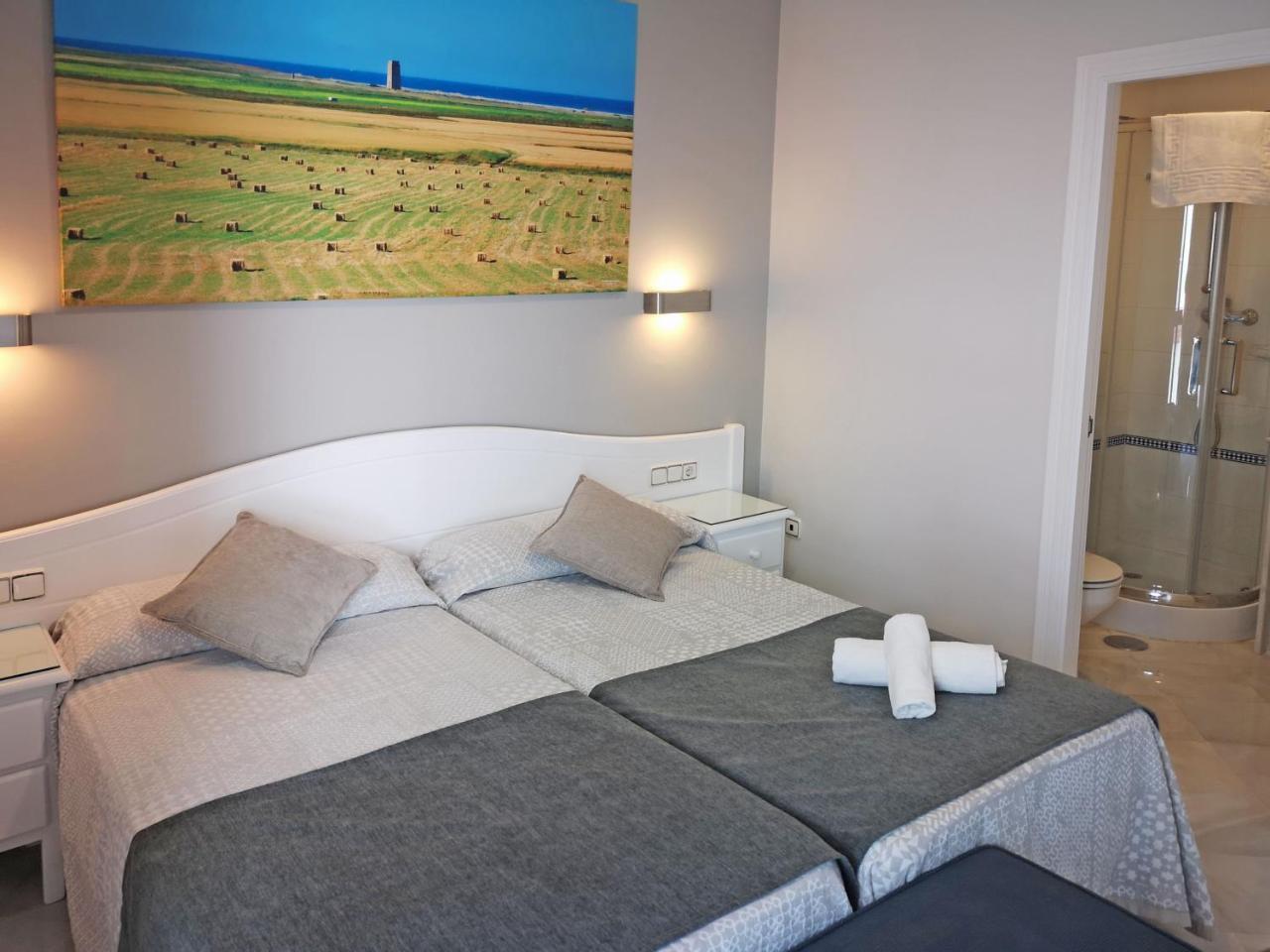 Hostal Bodega Conil De La Frontera Luaran gambar