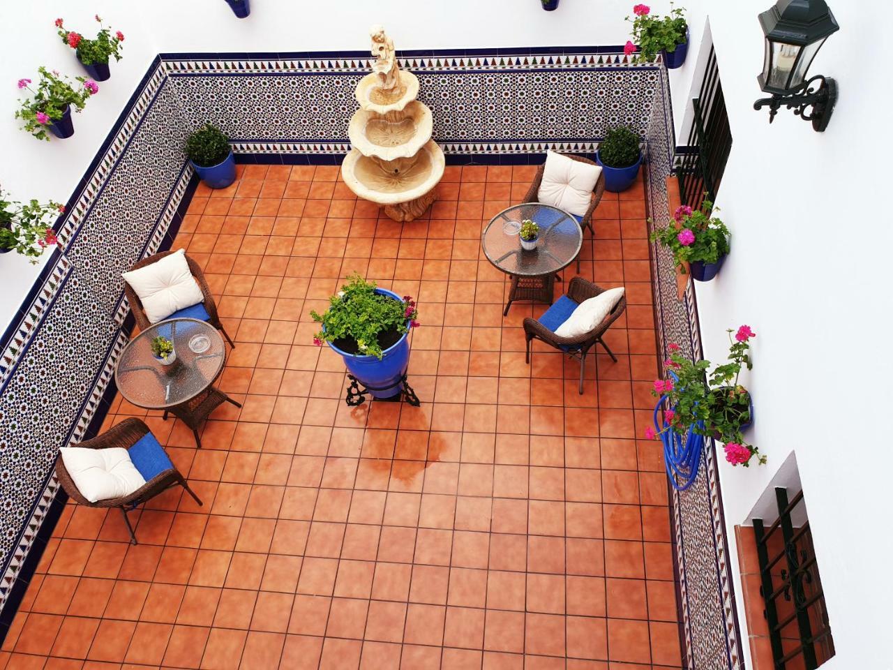 Hostal Bodega Conil De La Frontera Luaran gambar