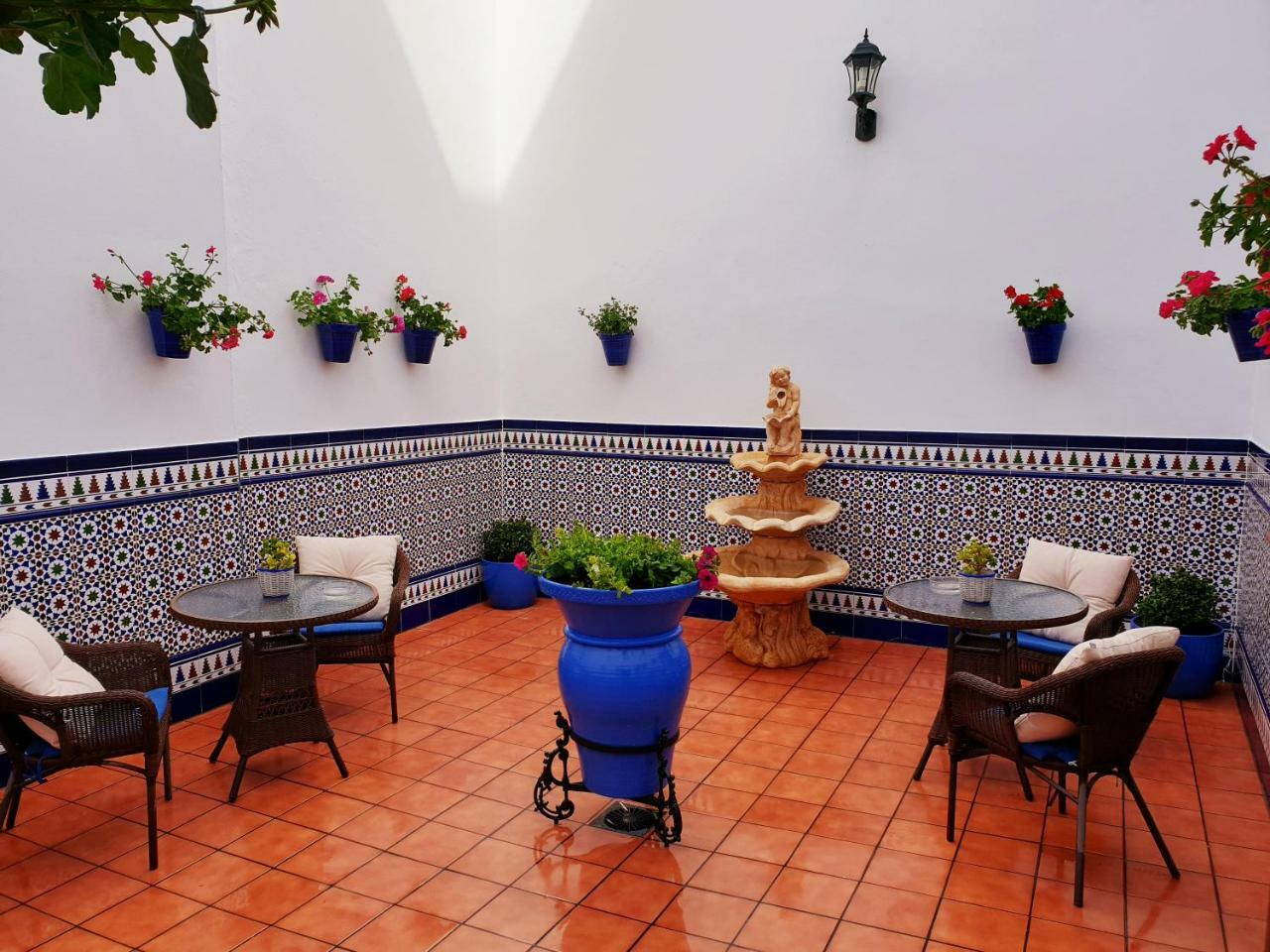Hostal Bodega Conil De La Frontera Luaran gambar