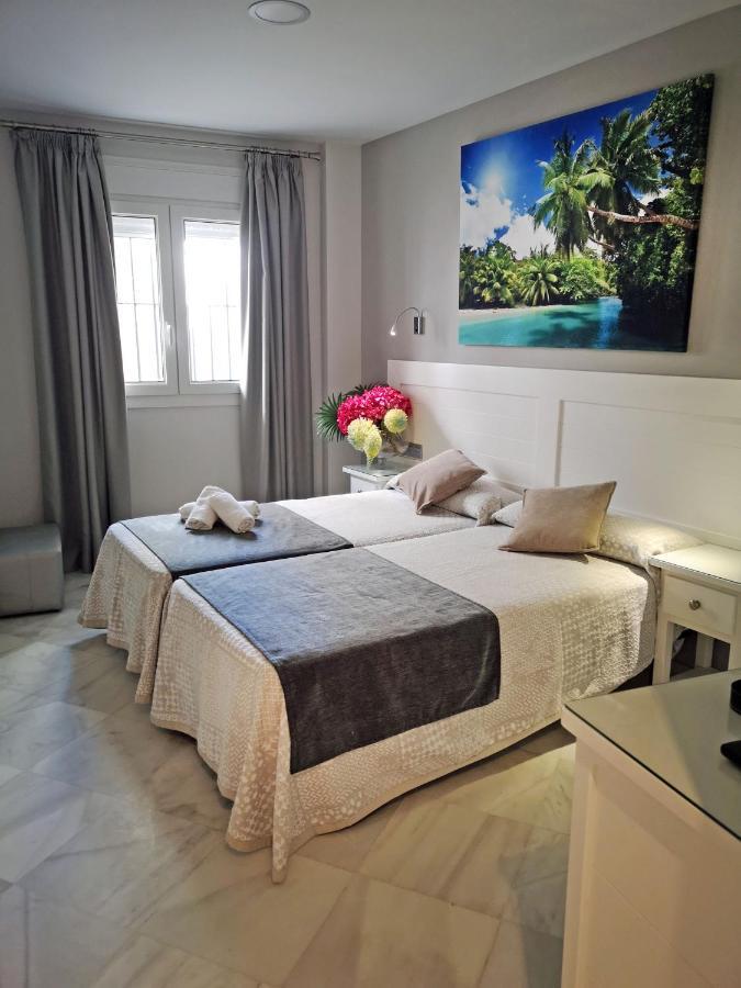 Hostal Bodega Conil De La Frontera Luaran gambar
